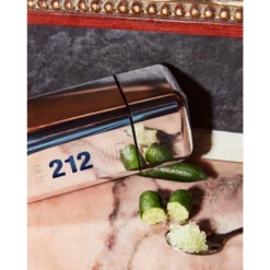 Carolina Herrera 212 VIP Men Eau De Toilette Spray -Cosmetica Discountwinkel 1042335 4